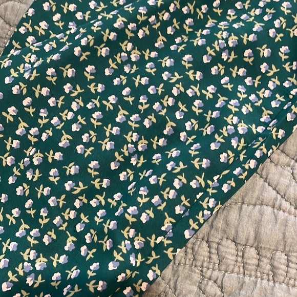 Top- never worn - Picture 2 of 4